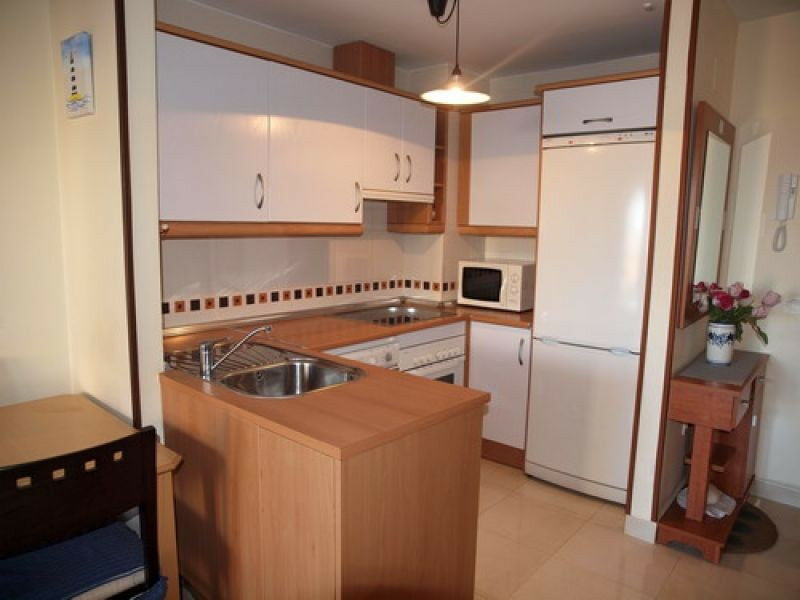 Middle Floor Apartment Caleta de Vélez Málaga - image 4