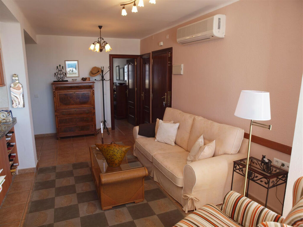 Middle Floor Apartment Benajarafe Málaga - image 4