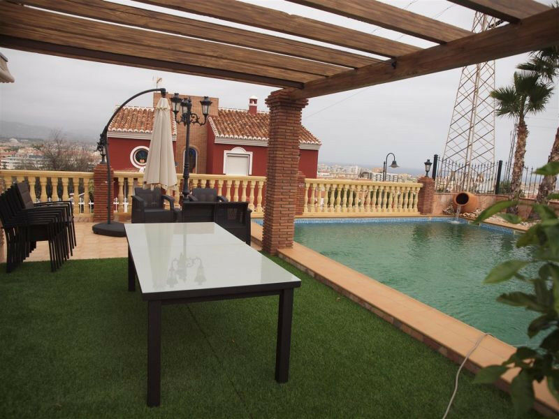 Detached Villa Torre del Mar Málaga - image 4