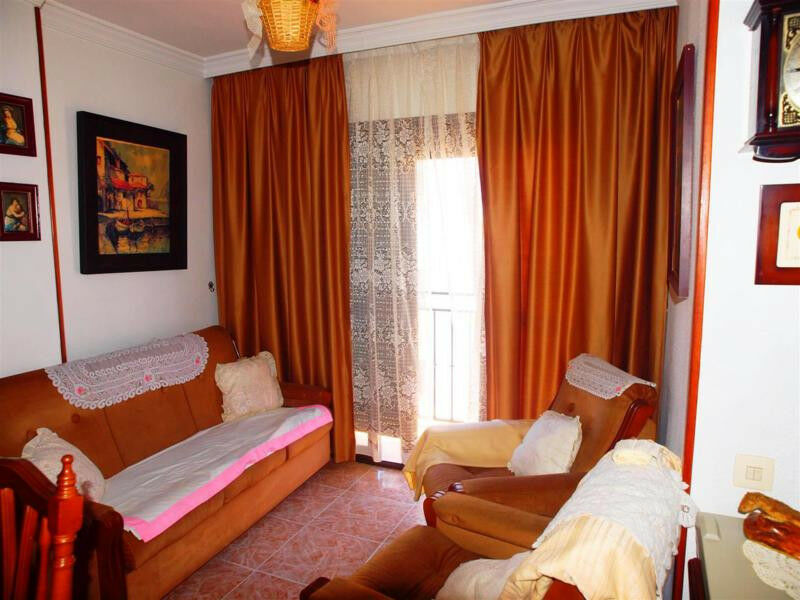 Middle Floor Apartment Torre del Mar Málaga - image 4