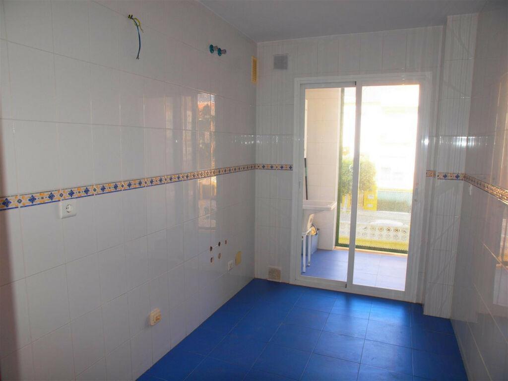 Middle Floor Apartment Algarrobo Málaga - image 4