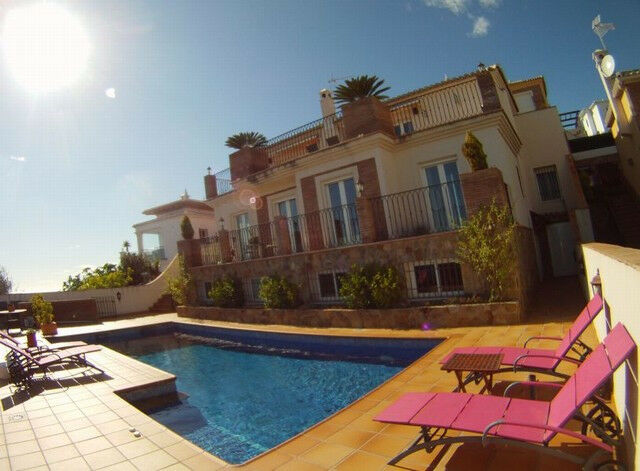 Detached Villa Nerja Málaga - image 4