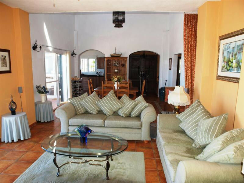 Detached Villa Arenas Málaga - image 4
