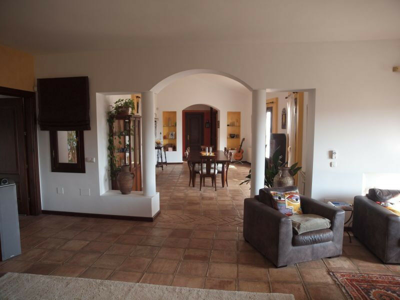 Detached Villa La Viñuela Málaga - image 4