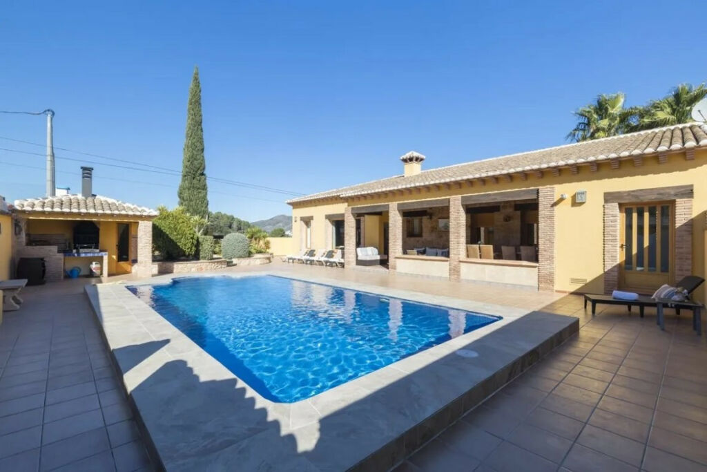 Detached Villa Lliber Alicante - image 2