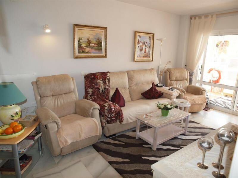 Middle Floor Apartment Torrox Málaga - image 4