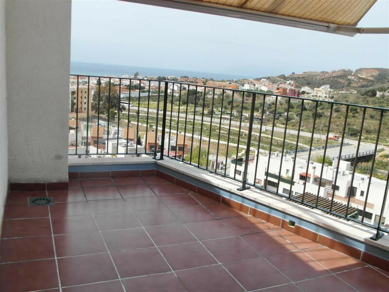 Middle Floor Apartment Benagalbon Málaga - image 4