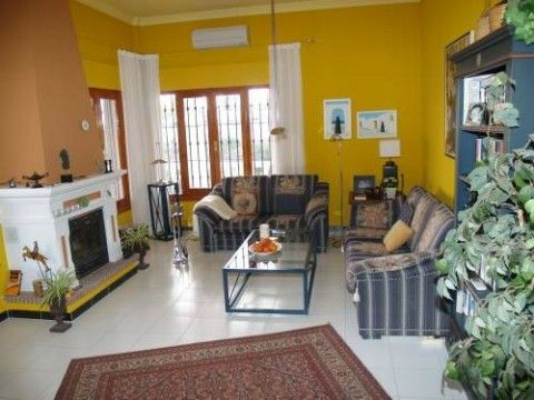Detached Villa Benajarafe Málaga - image 4