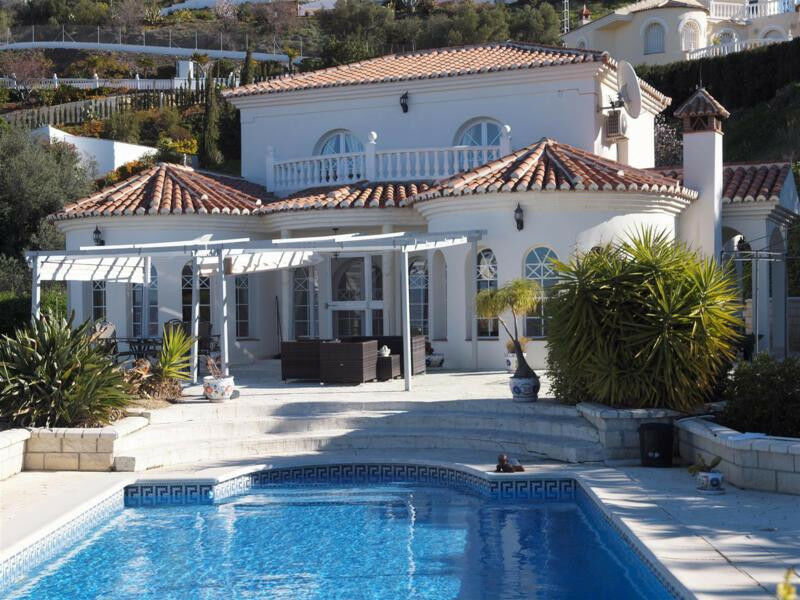Detached Villa Algarrobo Málaga - image 4