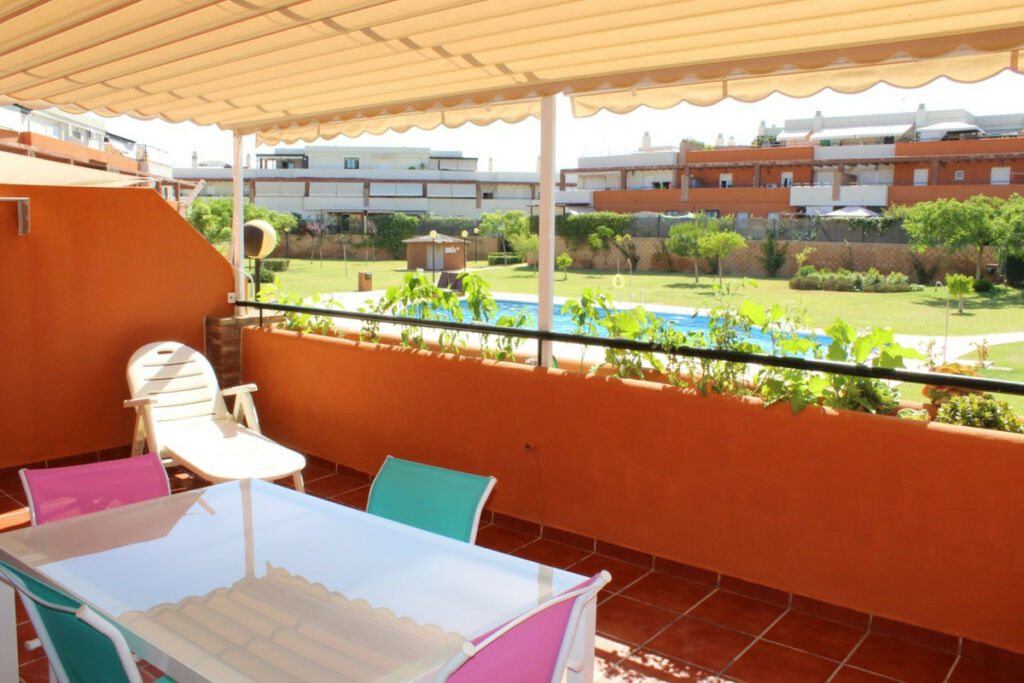 Ground Floor Apartment Benajarafe Málaga - image 4