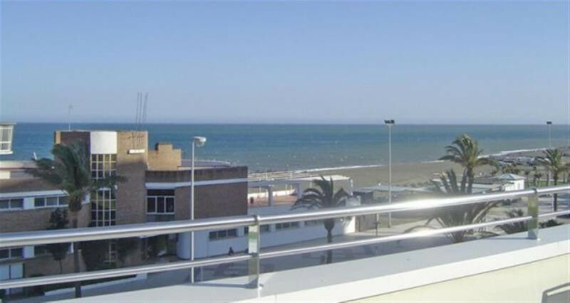 Detached Villa Torre del Mar Málaga - image 4