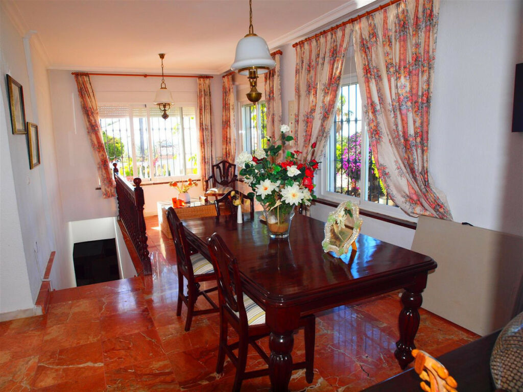 Detached Villa Caleta de Vélez Málaga - image 4