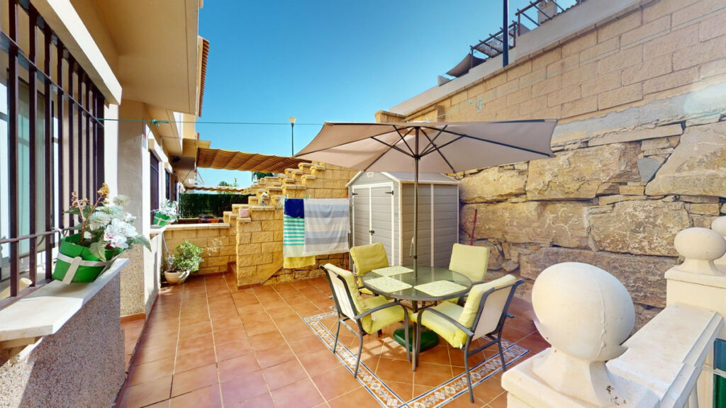 Semi-Detached House Almayate Málaga - image 4