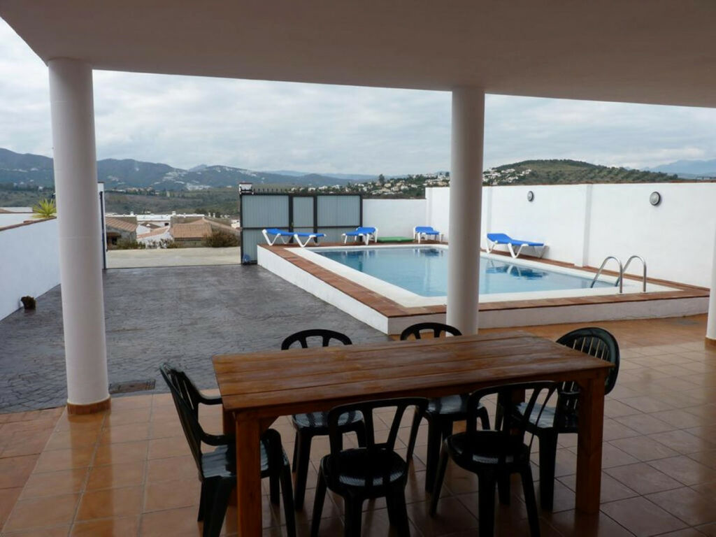 Detached Villa Puente don Manuel Málaga - image 4