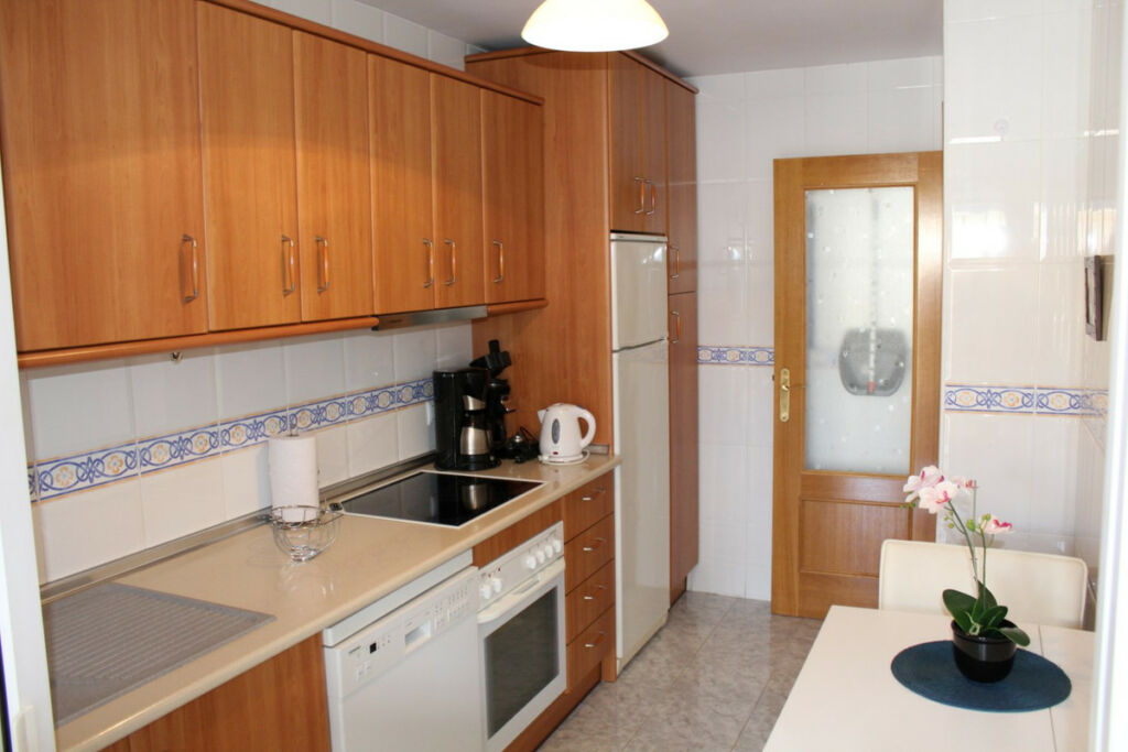 Middle Floor Apartment Torre del Mar Málaga - image 4