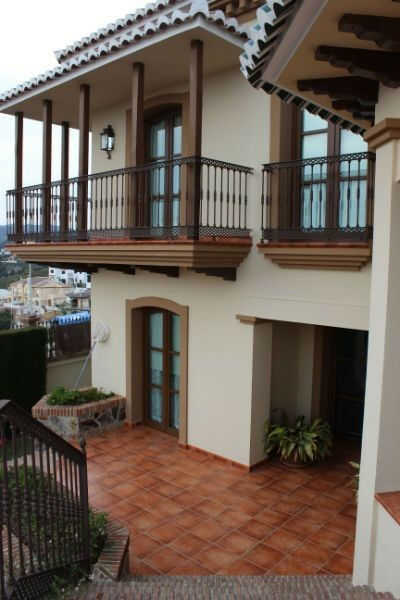 Detached Villa Torre del Mar Málaga - image 4