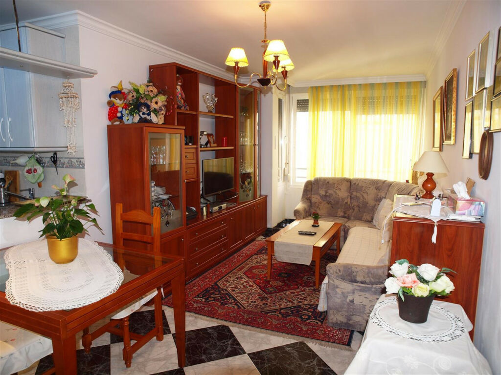Middle Floor Apartment Torrox Málaga - image 4