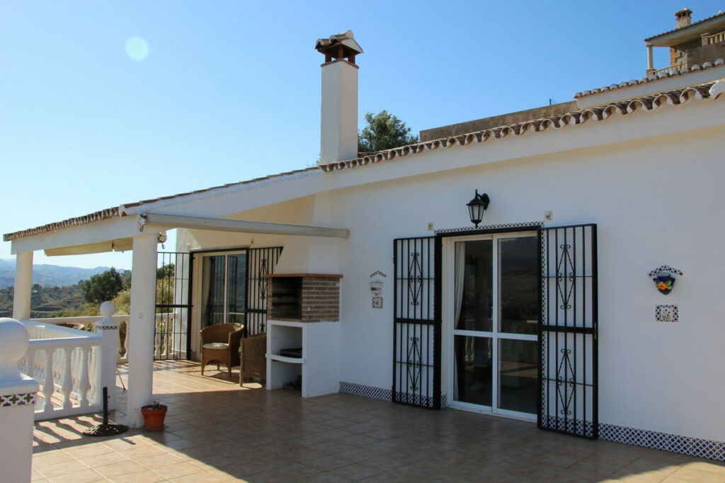 Detached Villa Los Romanes Málaga - image 4