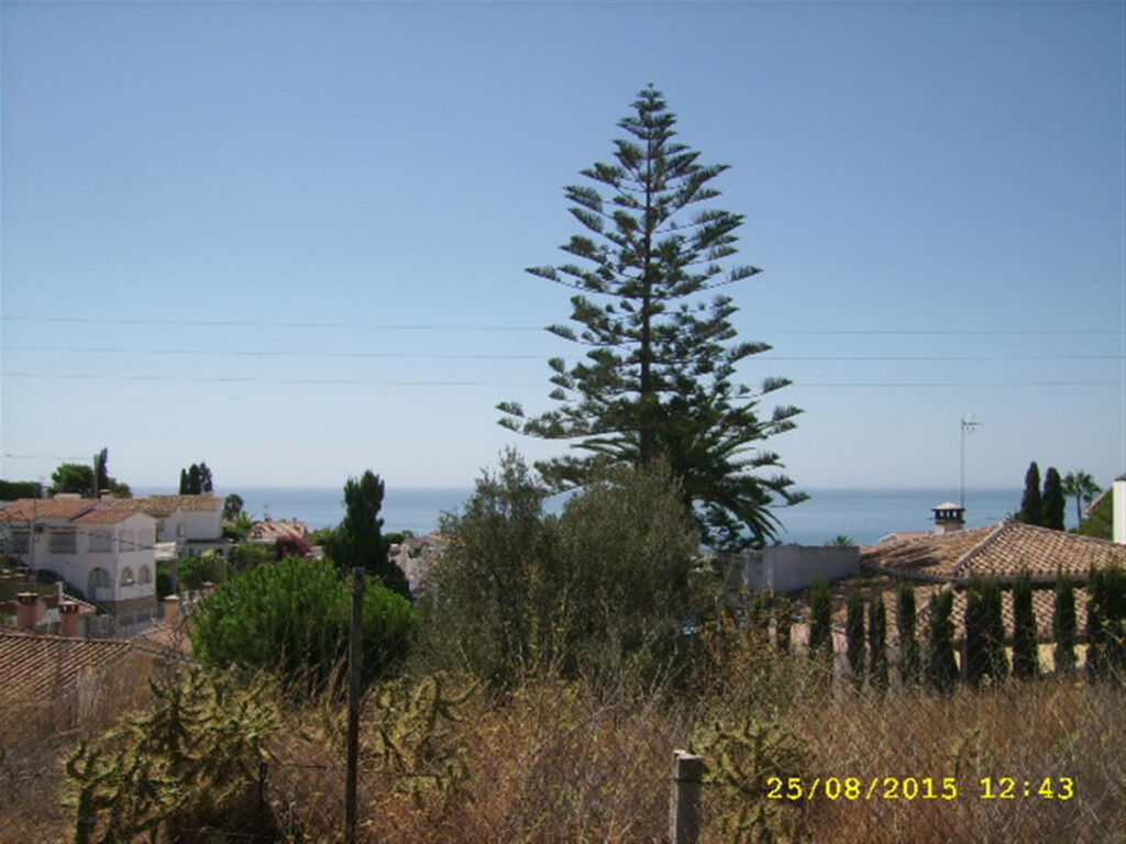 Residential Plot Caleta de Vélez Málaga - image 4
