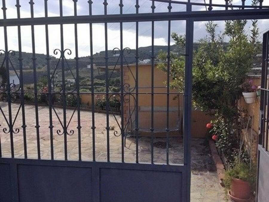 Detached Villa Almayate Málaga - image 4
