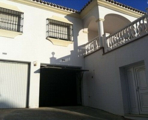 Detached Villa Benajarafe Málaga - image 4