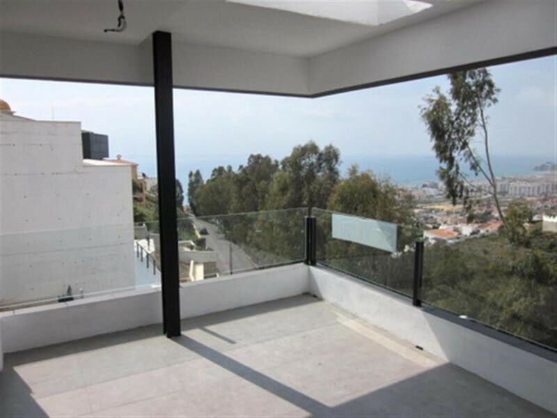 Detached Villa Rincón de la Victoria Málaga - image 4