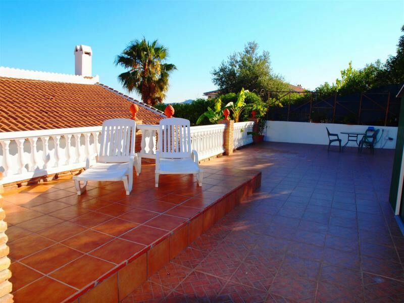 Detached Villa Alcaucín Málaga - image 4