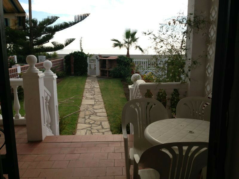 Townhouse Benajarafe Málaga - image 4
