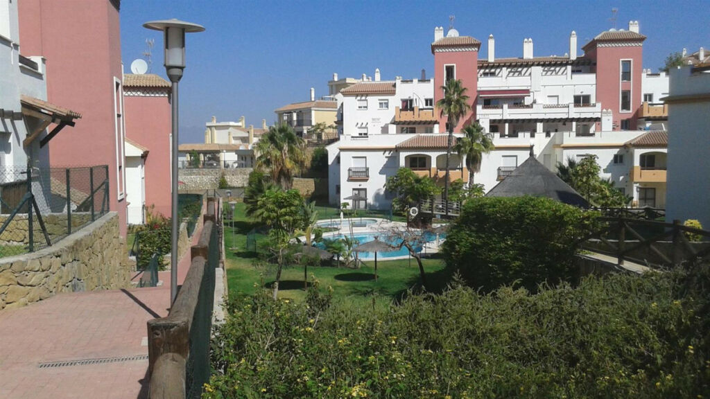 Ground Floor Apartment Caleta de Vélez Málaga - image 4