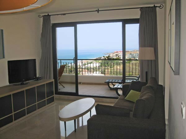 Middle Floor Apartment Torrox Málaga - image 4
