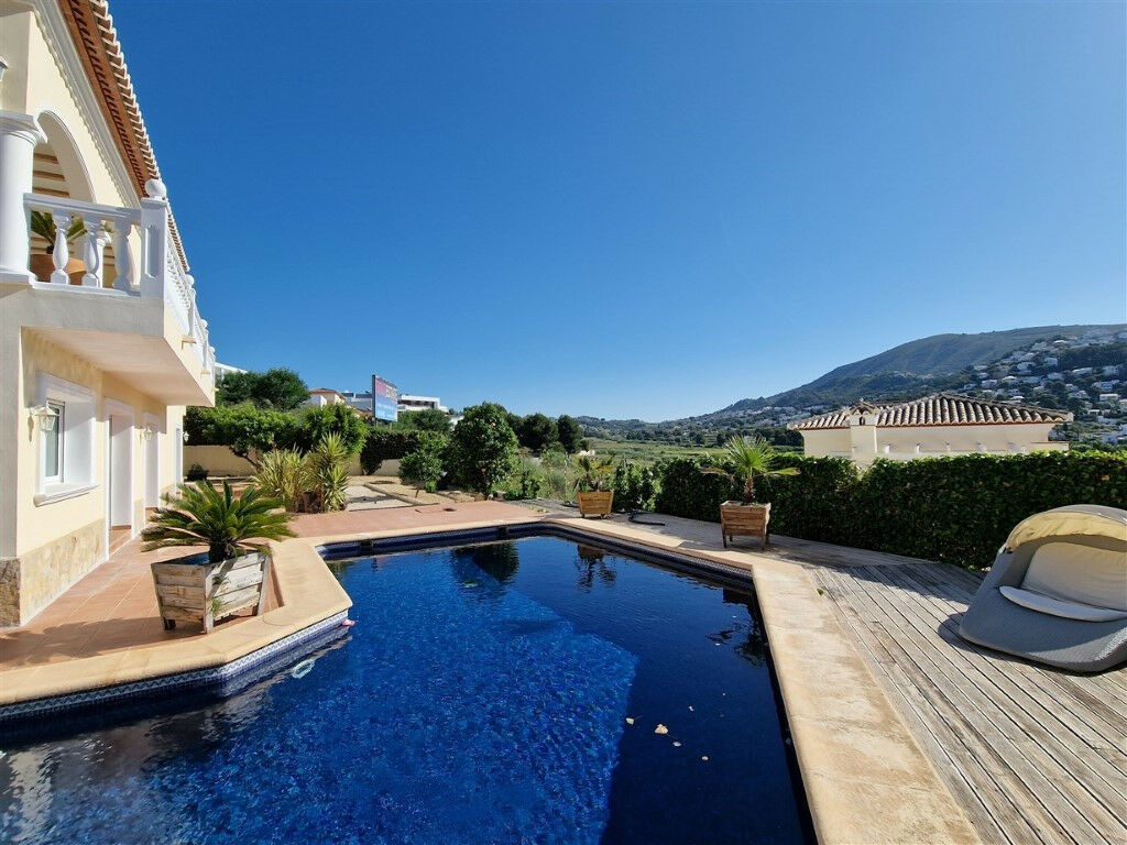 Detached Villa Moraira Alicante - image 4