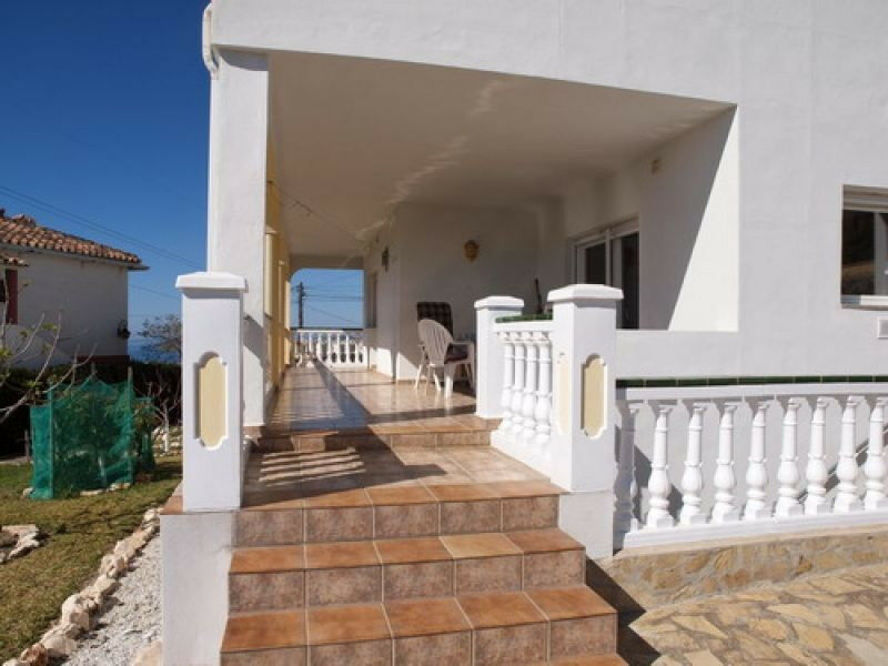 Detached Villa Mezquitilla Málaga - image 4