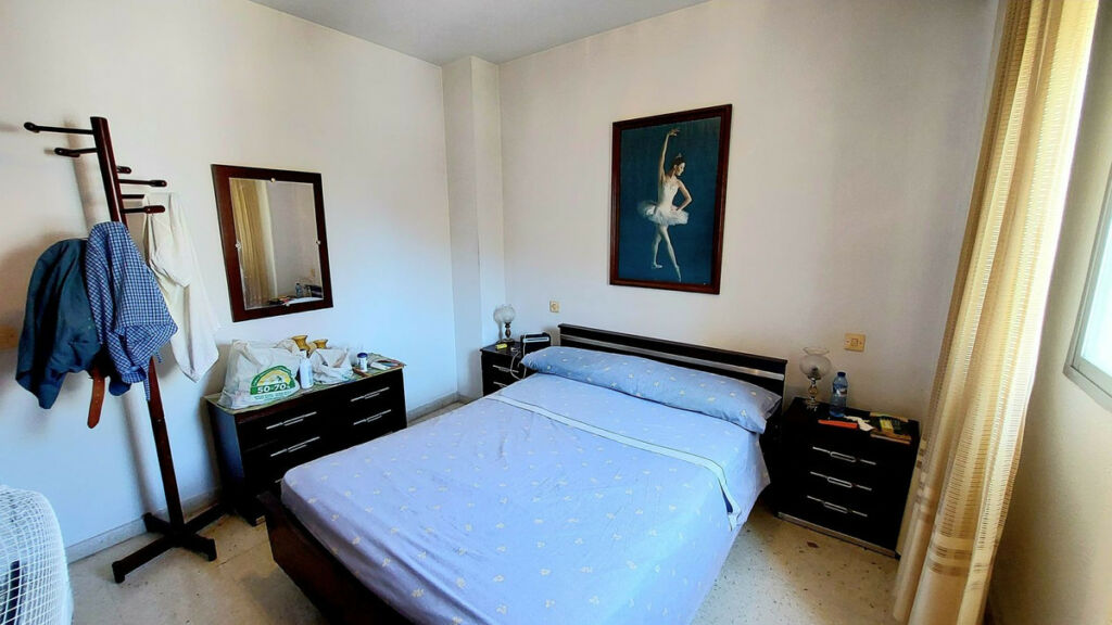Middle Floor Apartment Fuengirola Málaga - image 4