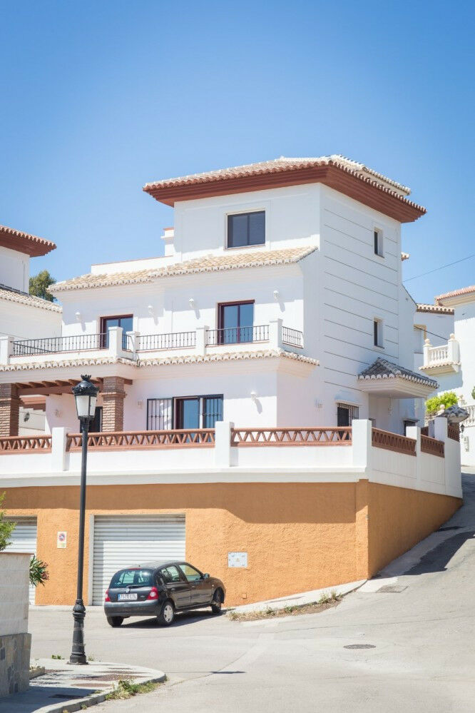 Semi-Detached House Torrox Costa Málaga - image 4