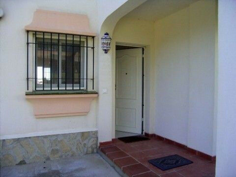 Middle Floor Apartment Torrox Málaga - image 4