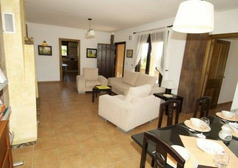 Detached Villa Sayalonga Málaga - image 4