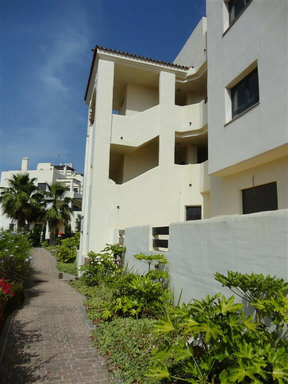 Townhouse Alcaucín Málaga - image 4