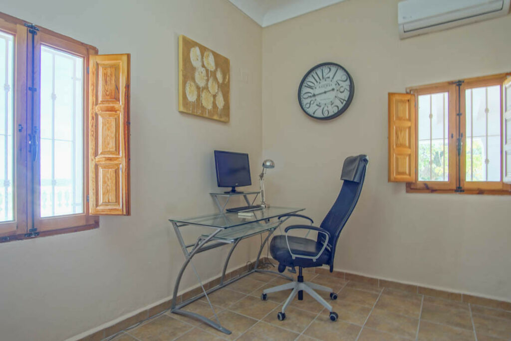 Detached Villa La Nucia Alicante - image 40
