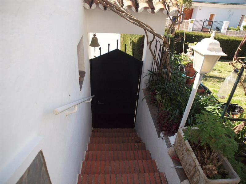 Detached Villa Benajarafe Málaga - image 42
