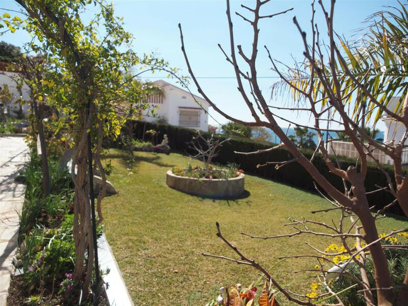 Detached Villa Benajarafe Málaga - image 45