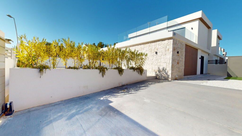 Detached Villa Lomas de Cabo Roig Alicante - image 47
