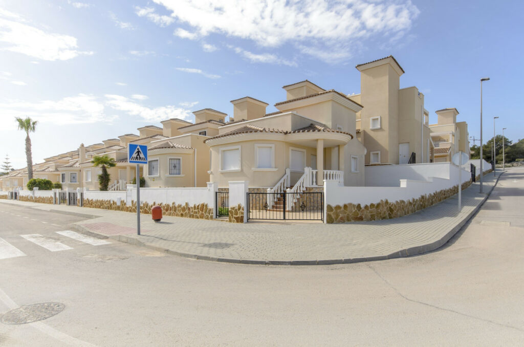 Detached Villa San Miguel de Salinas Alicante - image 49