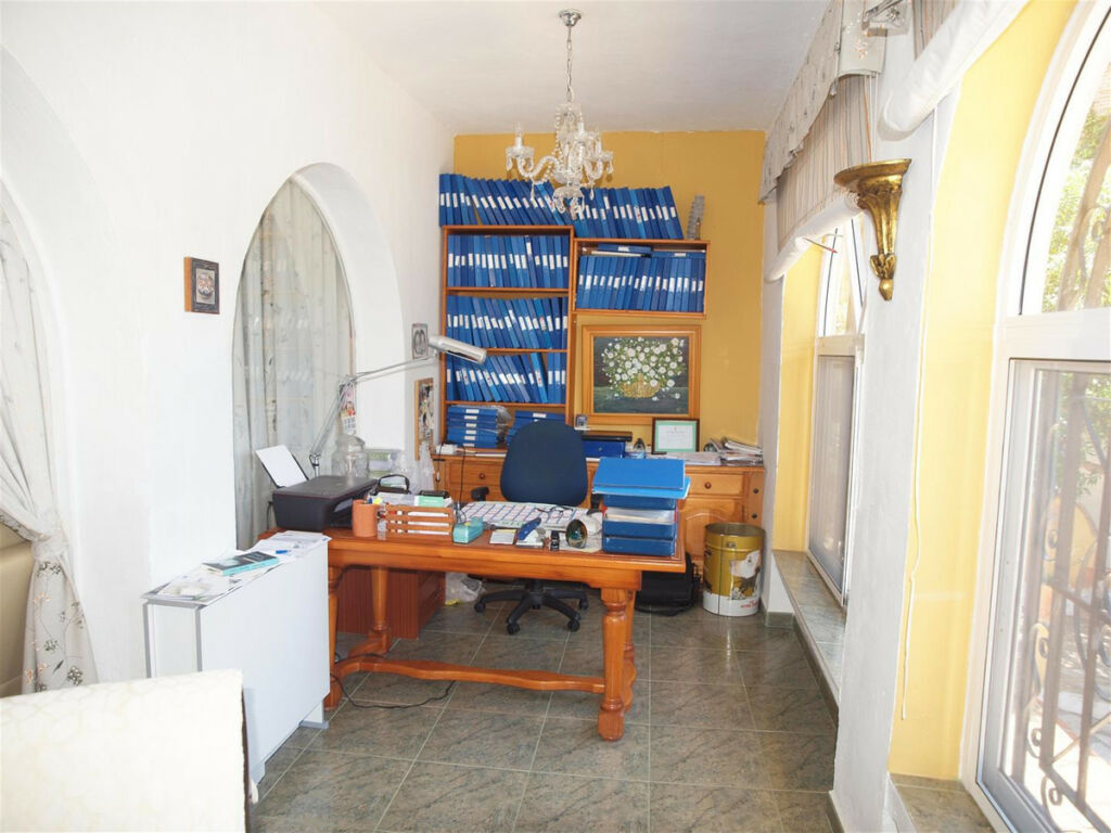 Detached Villa Benajarafe Málaga - image 5