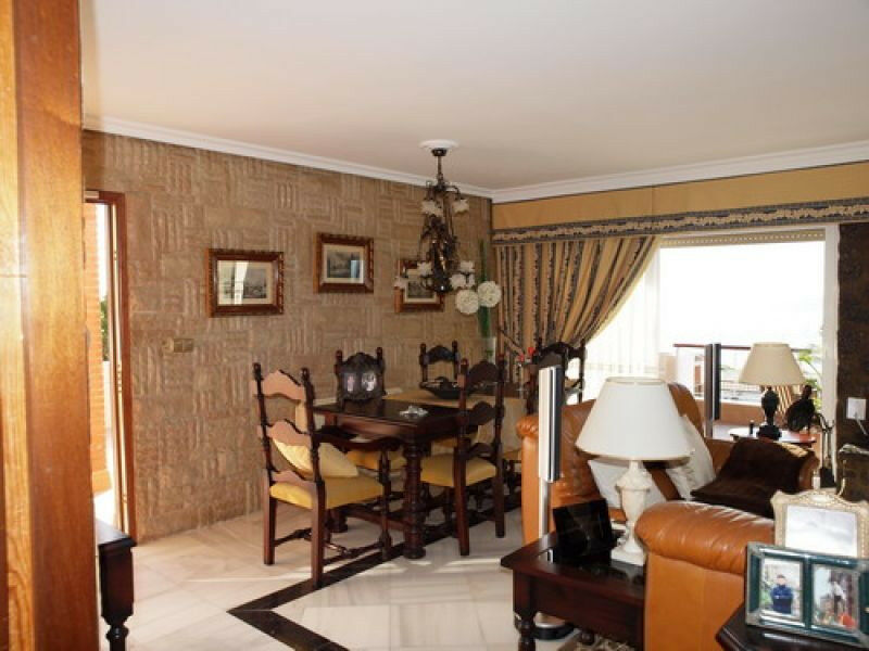 Detached Villa Benajarafe Málaga - image 5