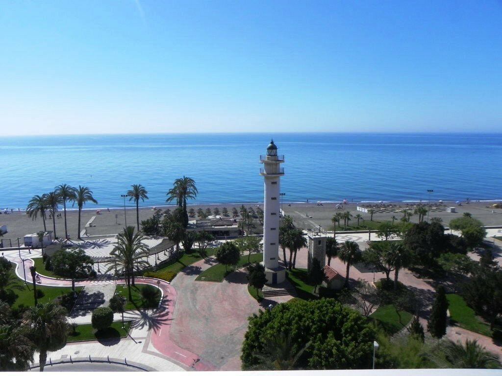 Middle Floor Apartment Torre del Mar Málaga - image 5