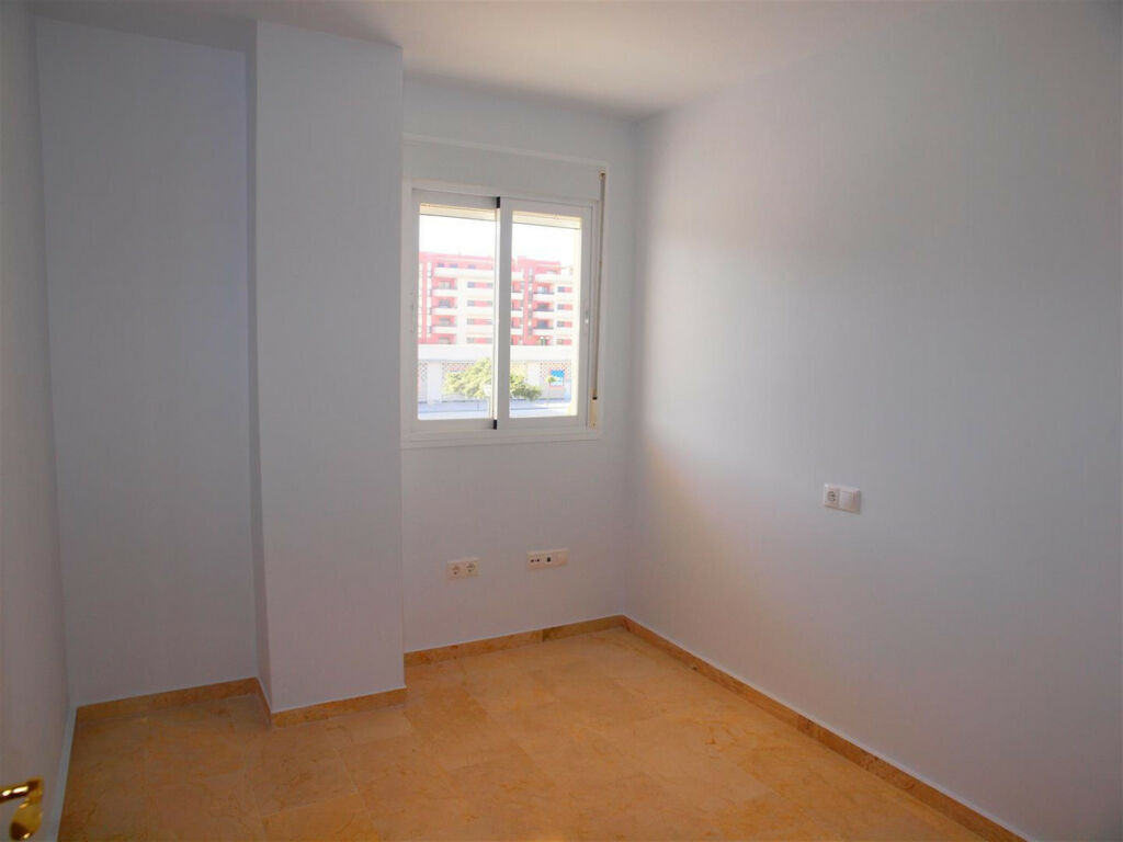 Middle Floor Apartment Torre del Mar Málaga - image 5