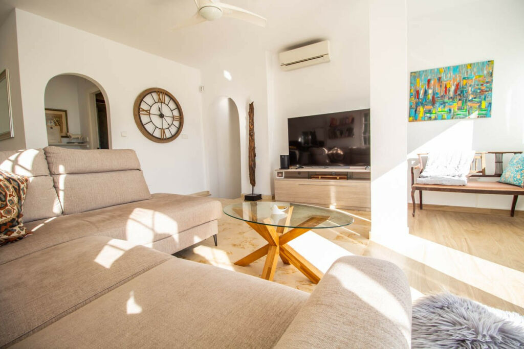 Detached Villa Las Ramblas Golf Alicante - image 5