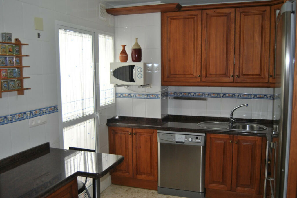 Middle Floor Apartment Torre del Mar Málaga - image 5