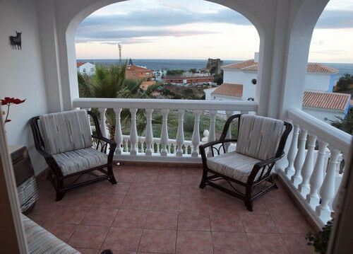 Detached Villa Benajarafe Málaga - image 5