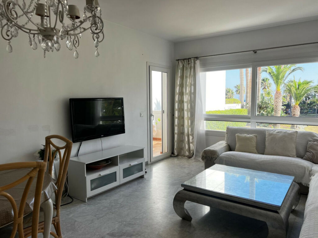 Ground Floor Apartment Puerto Banús Málaga - image 5